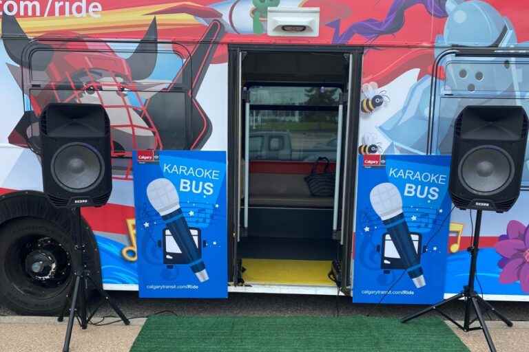 Calgary |  A karaoke bus to spice up travel