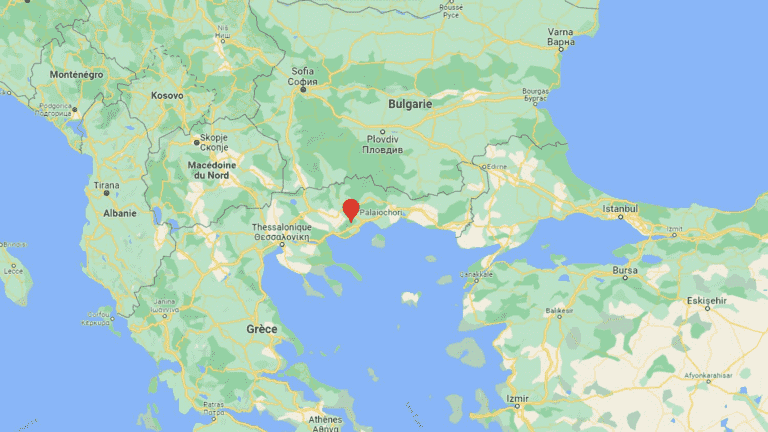 Cargo plane carrying weapons crashes in northern Greece, eight dead