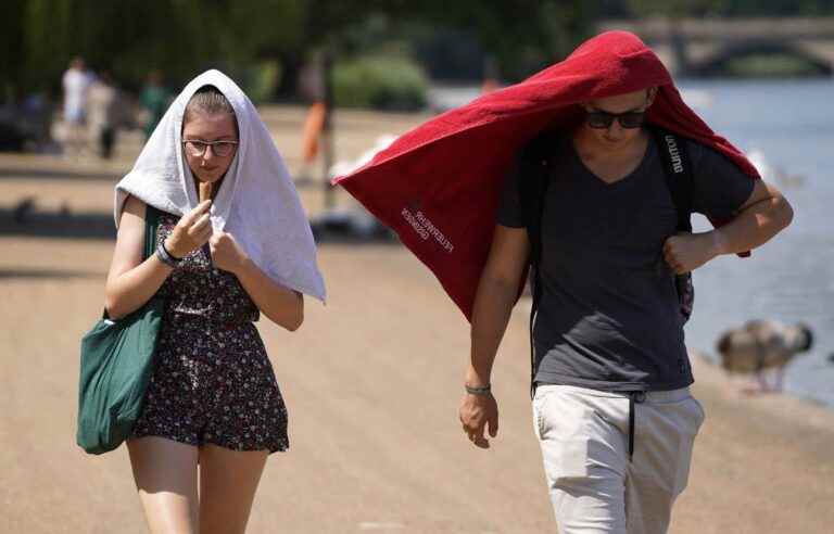 Climate change: Unprecedented heatwave in UK sounds alarm