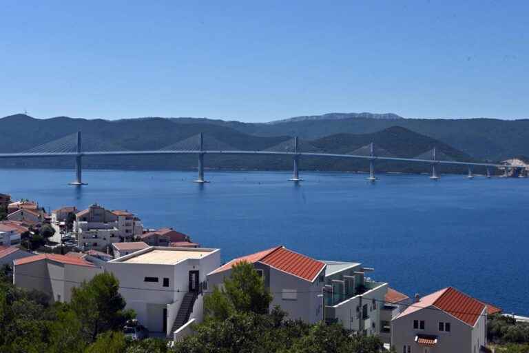 Croatia inaugurates a bridge that bypasses Bosnia