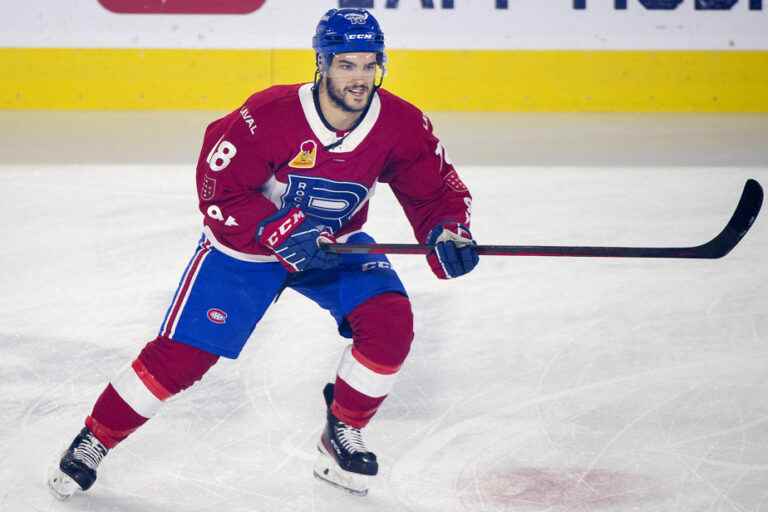 Danick Martel stays in Laval