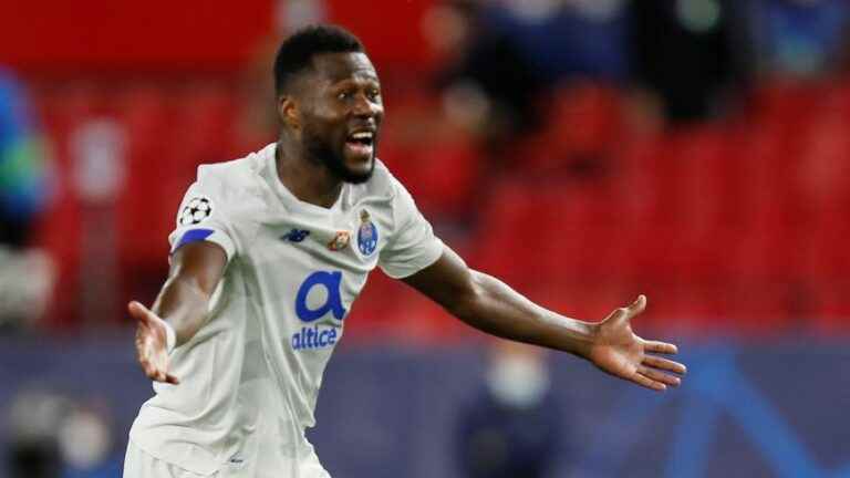 Defender Chancel Mbemba arrives at OM