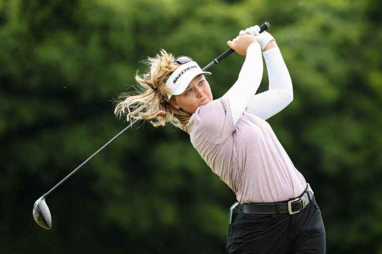 Evian Championship |  Brooke Henderson plays 64 and takes the lead