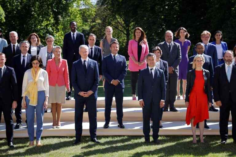 France |  Unveiling of the new government, the opposition keeps up the pressure