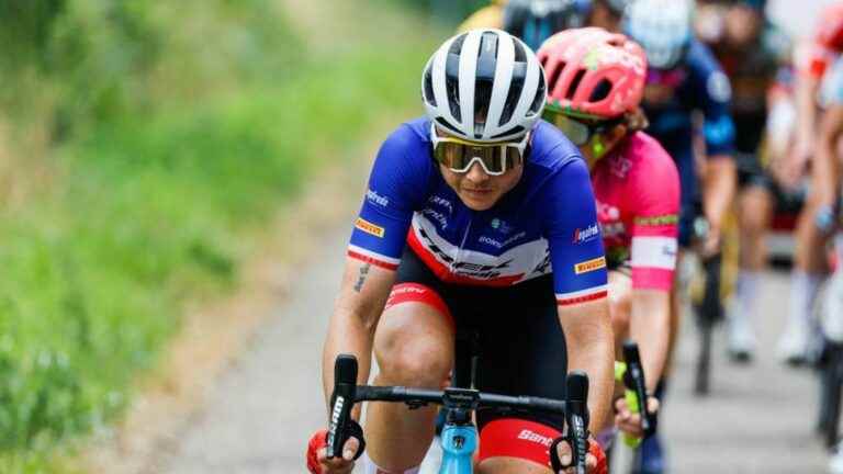 French champion Audrey Cordon-Ragot among the 14 riders in the breakaway… Follow the sixth stage