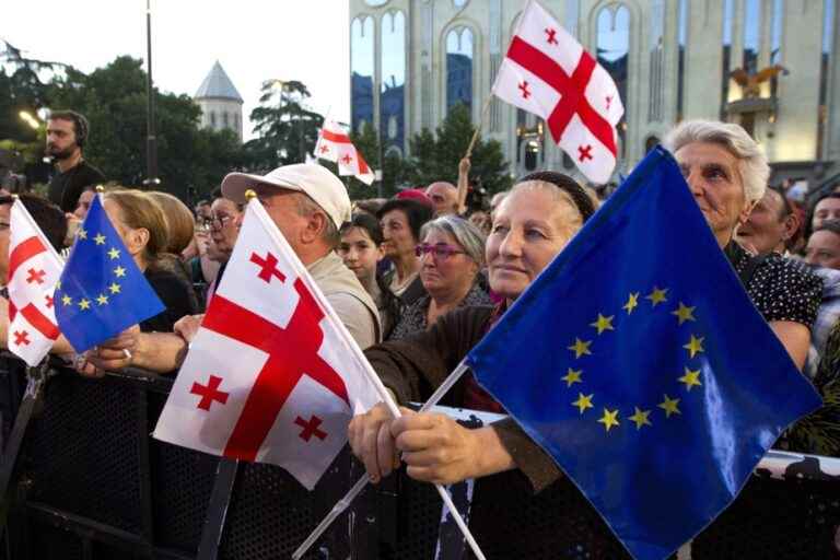 Georgia |  Tens of thousands of pro-European activists gathered in Tbilisi