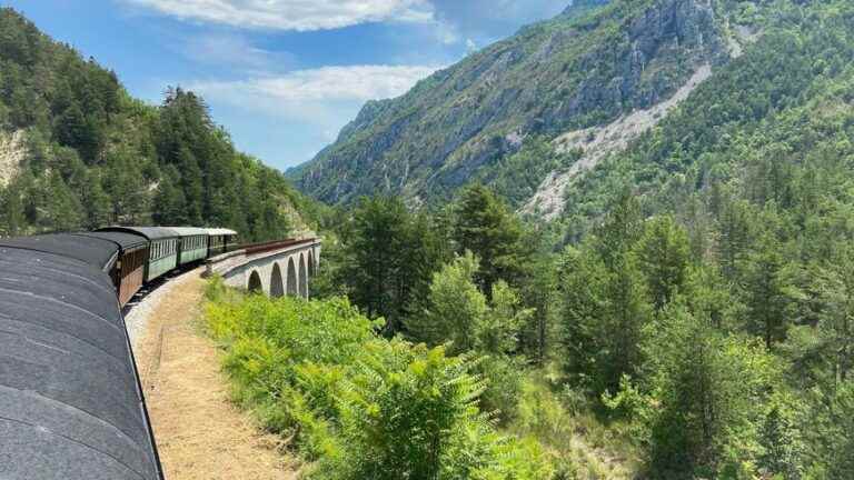 Getaway in the Var valley from Puget-Théniers to Guillaumes with the Pignes steam train