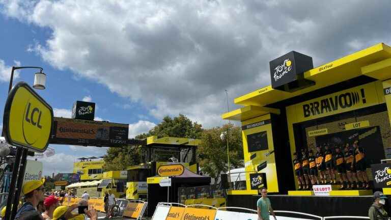 IN PICTURES – At the heart of the madness of the Tour de France in Rocamadour