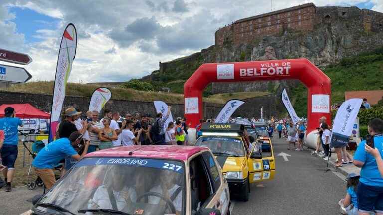 In Belfort, hundreds of Peugeot 205s set off for the Europ’Raid!