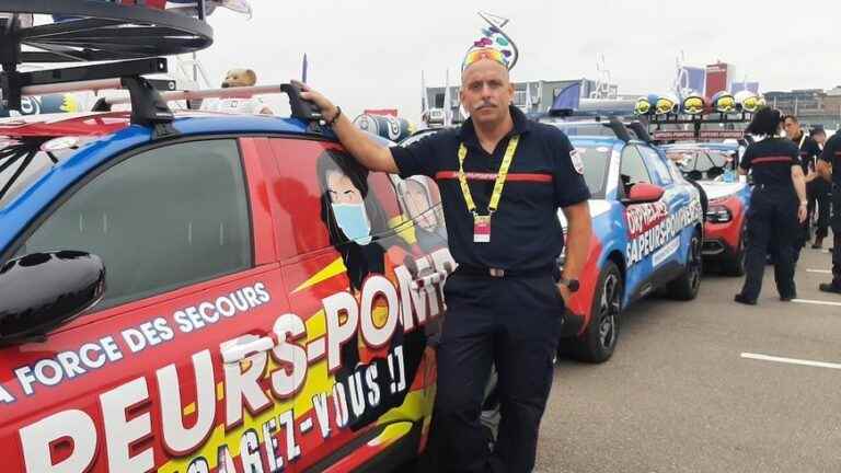 In the Tour de France caravan, Tourangeau Jérôme Deschamps works for firefighters