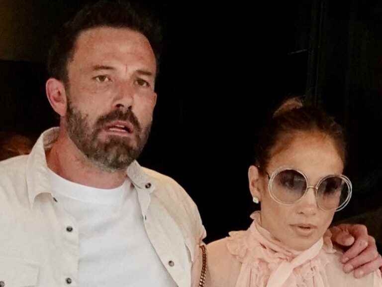 Jennifer Lopez and Ben Affleck on the verge of breaking up?  Their honeymoon in Paris turns sour… These shots that will get people talking!