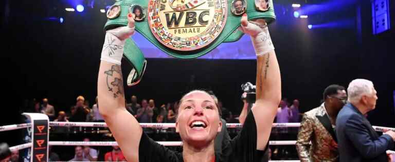 Kim Clavel is WBC light flyweight champion