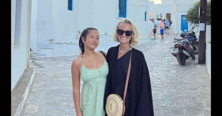 Laetitia Hallyday sublime with Joy: their vacation photos in Greece revealed