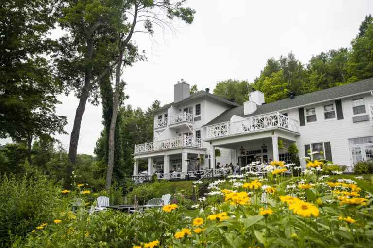 Le Manoir Hovey #1 Resort Hotel in Canada