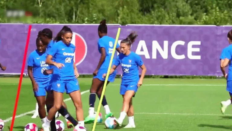 Les Bleues will face Belgium for a place in the quarterfinals