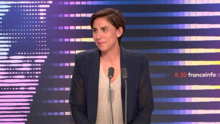 Lower prices at the pump, purchasing power law, wearing a tie in the National Assembly … Laure Lavalette’s “8:30 franceinfo”