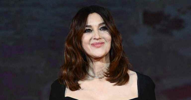 Monica Bellucci ultra-proud: her daughter Deva Cassel, star of the Dolce & Gabbana show at only 17 years old