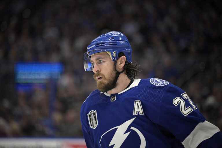 NHL |  Ryan McDonagh traded to Nashville Predators