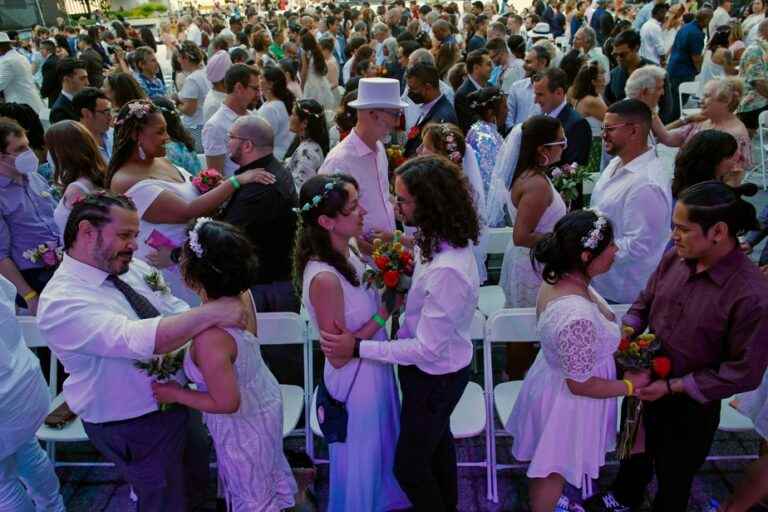 New York |  A giant wedding to forget the pandemic