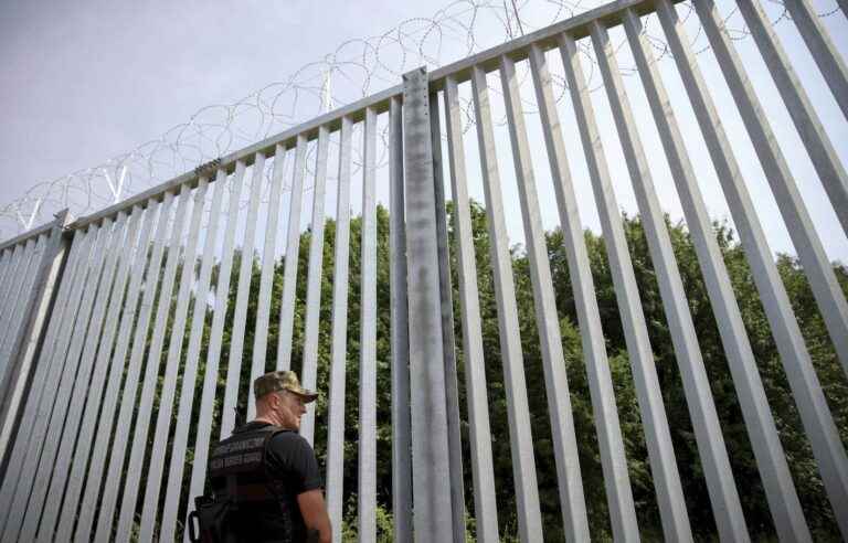 On the Polish-Belarusian border, a new iron curtain