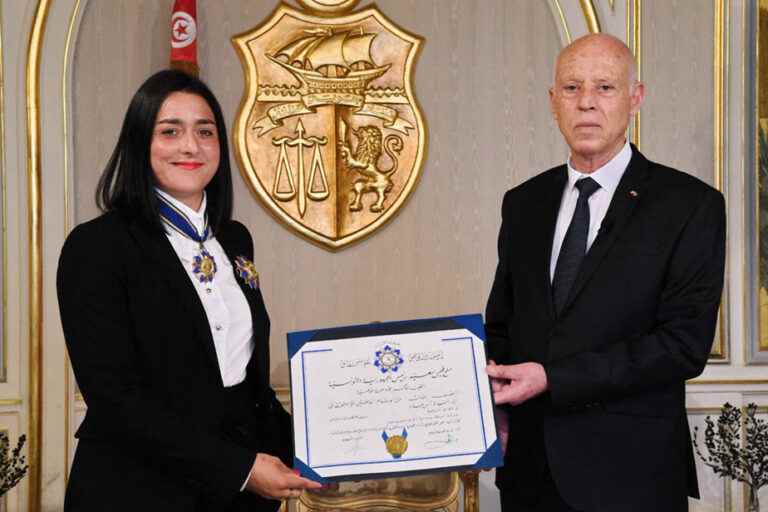 Ons Jabeur receives the medal of merit for his sporting successes