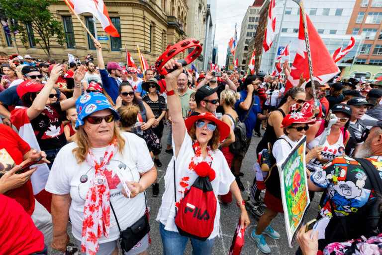 Ottawa |  Anti-vaxxers demonstrate outside parliament