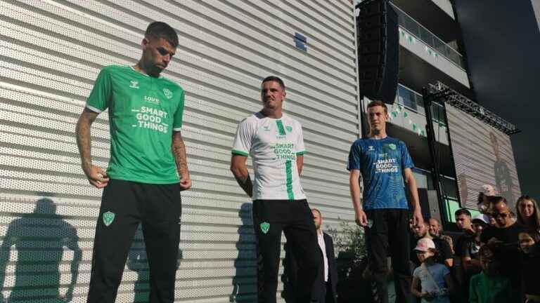 PHOTOS: ASSE unveils the jerseys for the 2022-2023 season