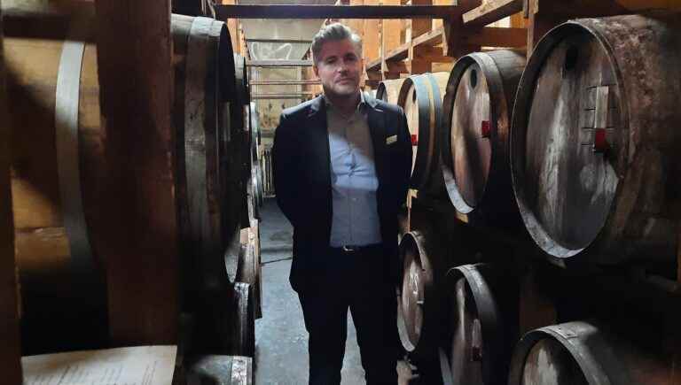 Paul-Olivier Claudepierre, artisan vinegar maker in Orléans in the Loiret