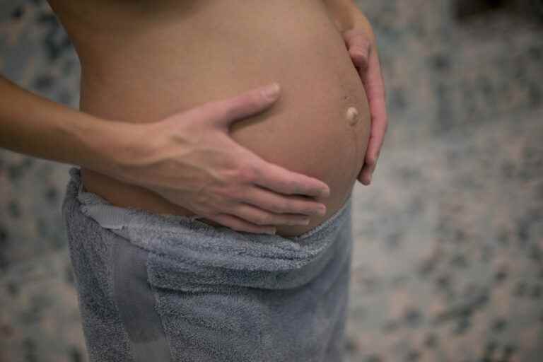 Quebec agrees with midwives