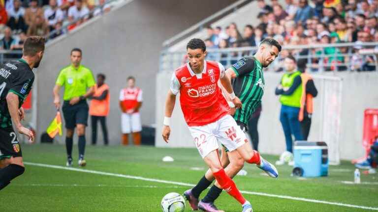 Reims player Hugo Ekitiké arrives at Paris Saint-Germain