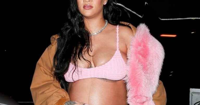 Rihanna finally reappears!  Images of his first official release since the birth of his son