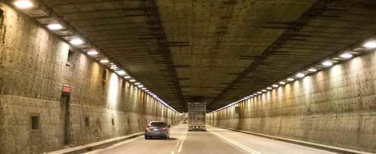 The Louis-Hippolyte-La Fontaine tunnel reopens