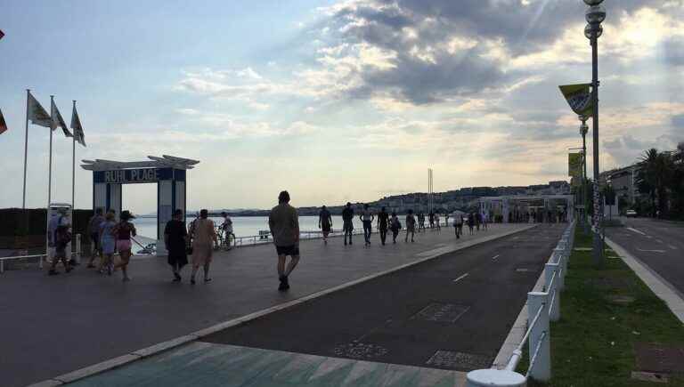 The Promenade des Anglais