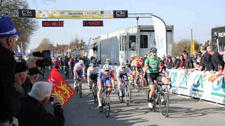 The boss of the Boucles de la Mayenne, Pierrick Guesné, saddened by the end of the Tour de Normandie cyclist