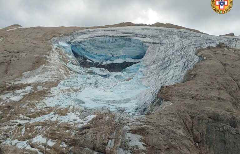 The fall of a glacier in the Italian Alps kills at least 6 mountaineers