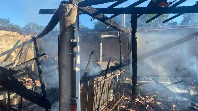 The pizza oven of a small village burns in the Dordogne