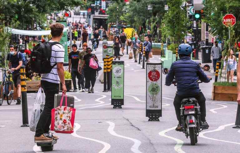 The presence of scooters in the pedestrian streets disturbs