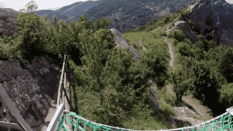 Thrills: discovering a spectacular zip line in Italy