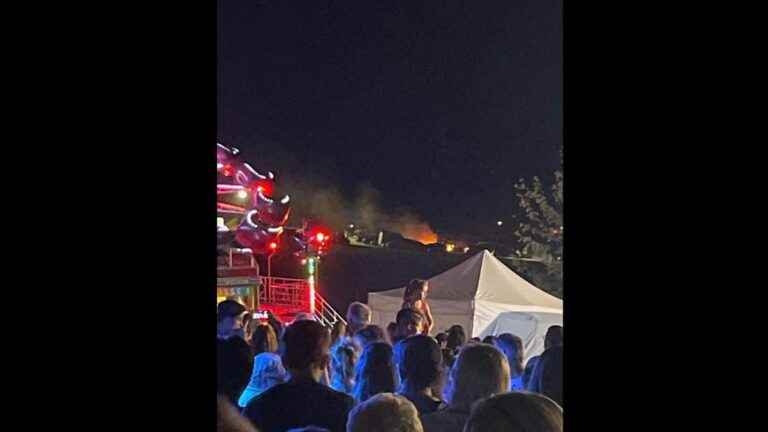 Two cars burn at the Bread Festival in the Dordogne, the town hall questions the maintenance of the fireworks