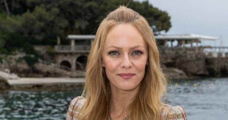 Vanessa Paradis in cold with a famous animator?  No way to talk about her!