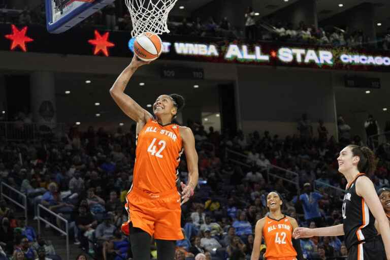 WNBA players pay tribute to Brittney Griner