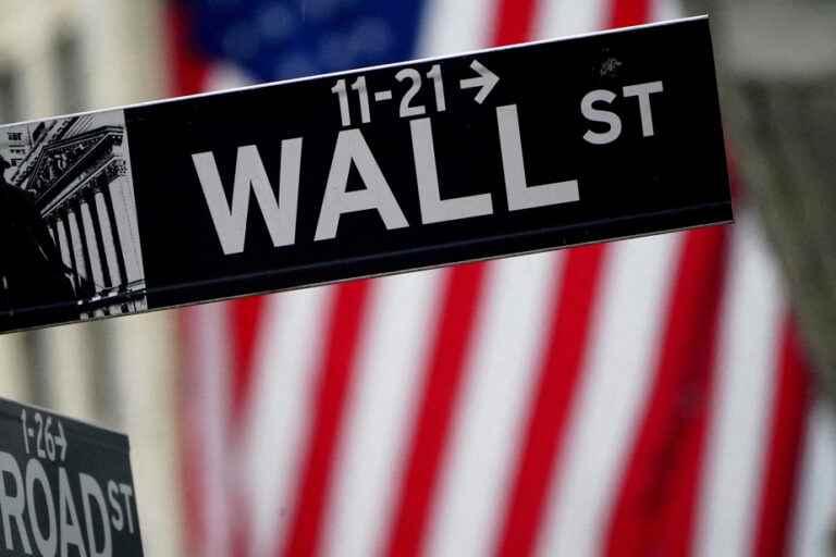 Wall Street ends its best month of the year with a bang