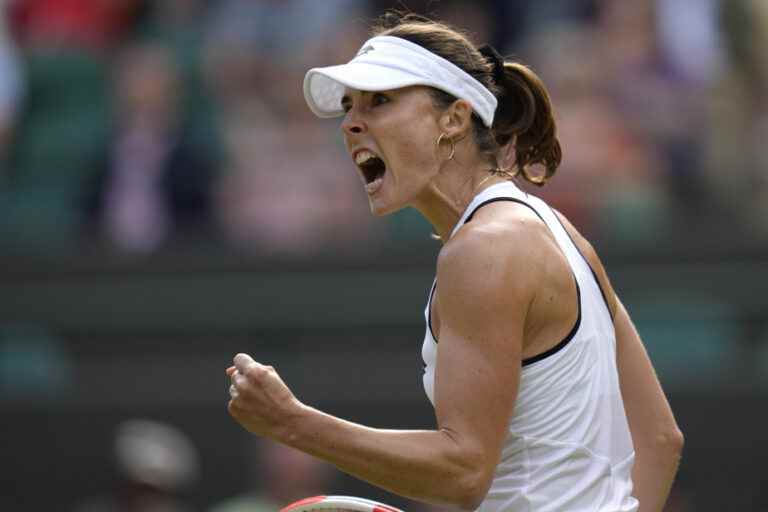 Wimbledon |  Alizé Cornet surprises Iga Swiatek