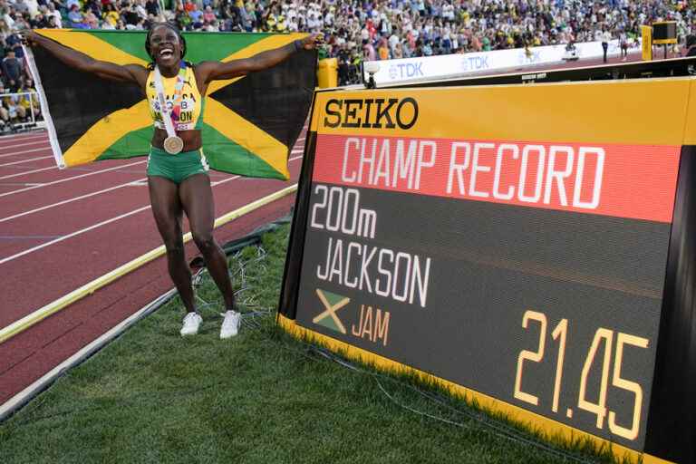 World Championships in Athletics |  Jamaican Shericka Jackson 200m world champion