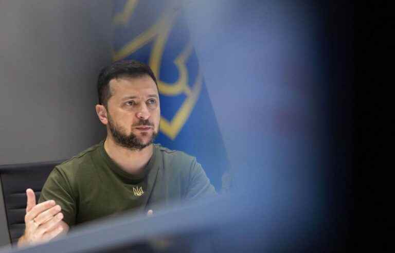 Zelensky fires attorney general and security chief