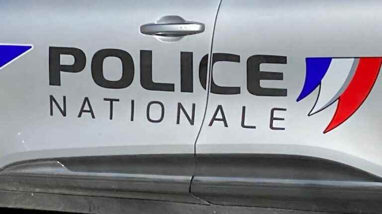 a 26-year-old man wounded by bullets in the La Monnaie district of Romans-sur-Isère