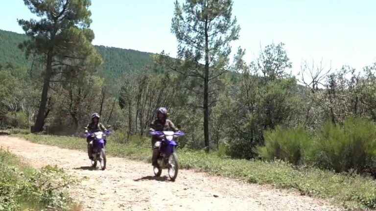 gendarmes patrol to warn walkers in the Cévennes