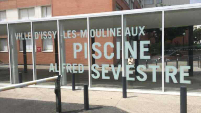 in Issy-les-Moulineaux, a swimming pool closed this summer to reduce the electricity bill