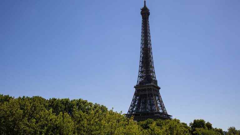 is the Eiffel Tower really threatening to fall, as some on social networks claim?