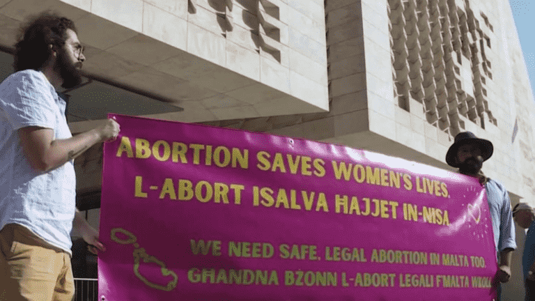 pro-abortionists mobilize in Malta to change the law